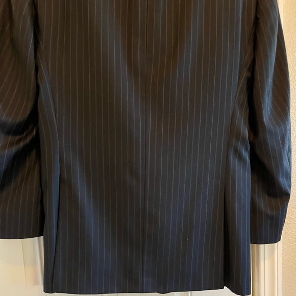 Michael Kors Mens Suit w/ Pants and Jacket - Picture 8 of 9